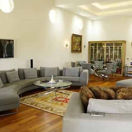 Luxury فندق Narlidere
